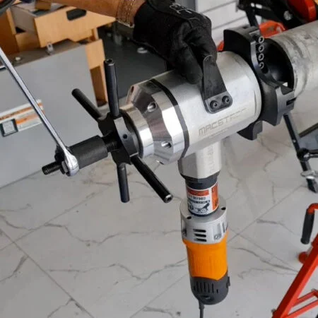 PIPE BEVELING MACHINE